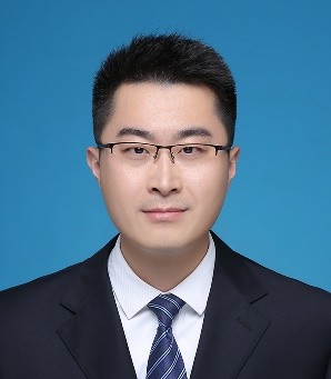 魏利照片